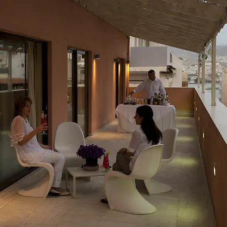 Apart-hotel Efplias Pireu