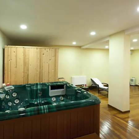 Aparthotel Efplias 4*