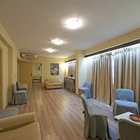 Efplias Aparthotel Piraeus